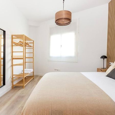 Duplex With Terrace Near Bcn Apartment Terrassa Bagian luar foto