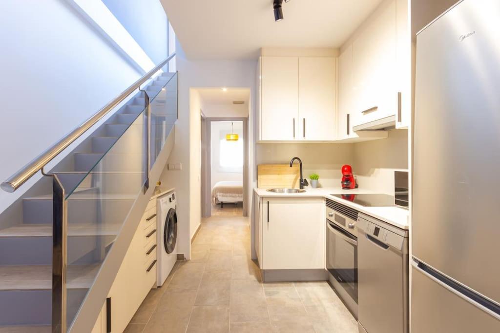 Duplex With Terrace Near Bcn Apartment Terrassa Bagian luar foto