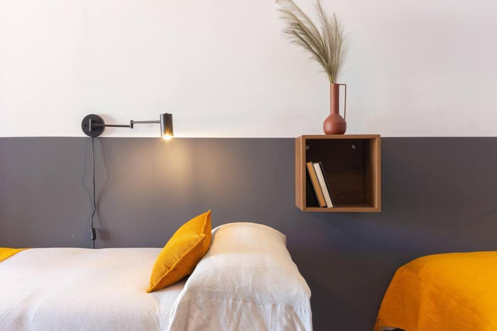 Duplex With Terrace Near Bcn Apartment Terrassa Bagian luar foto